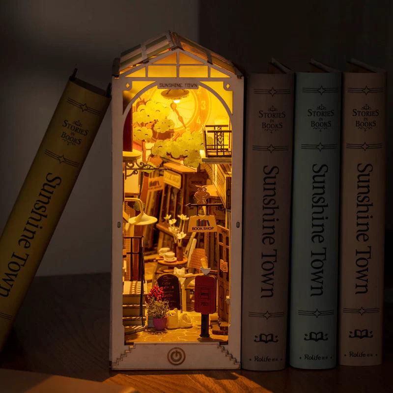 Puzzloria™ | Sunshine Town Book Nook - Puzzloria