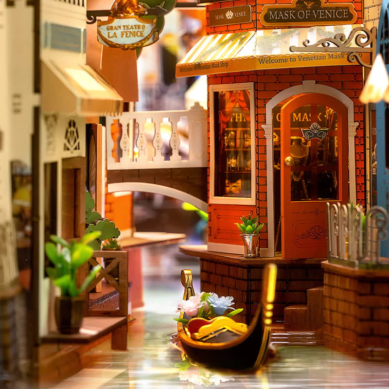 Puzzloria™ | Romantic Venice Escape Book Nook