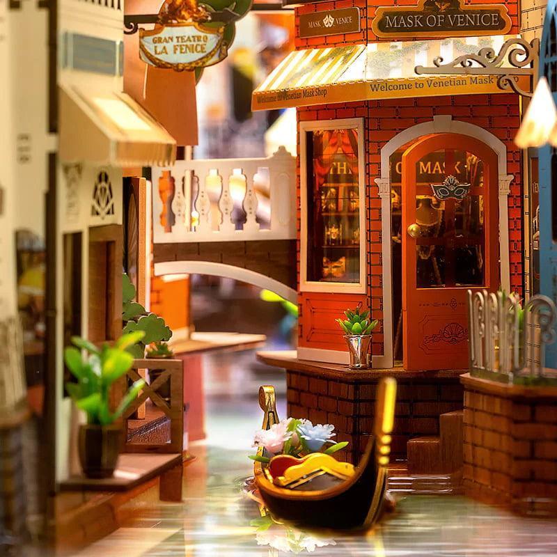 Puzzloria™ | Romantic Venice Escape Book Nook - Puzzloria