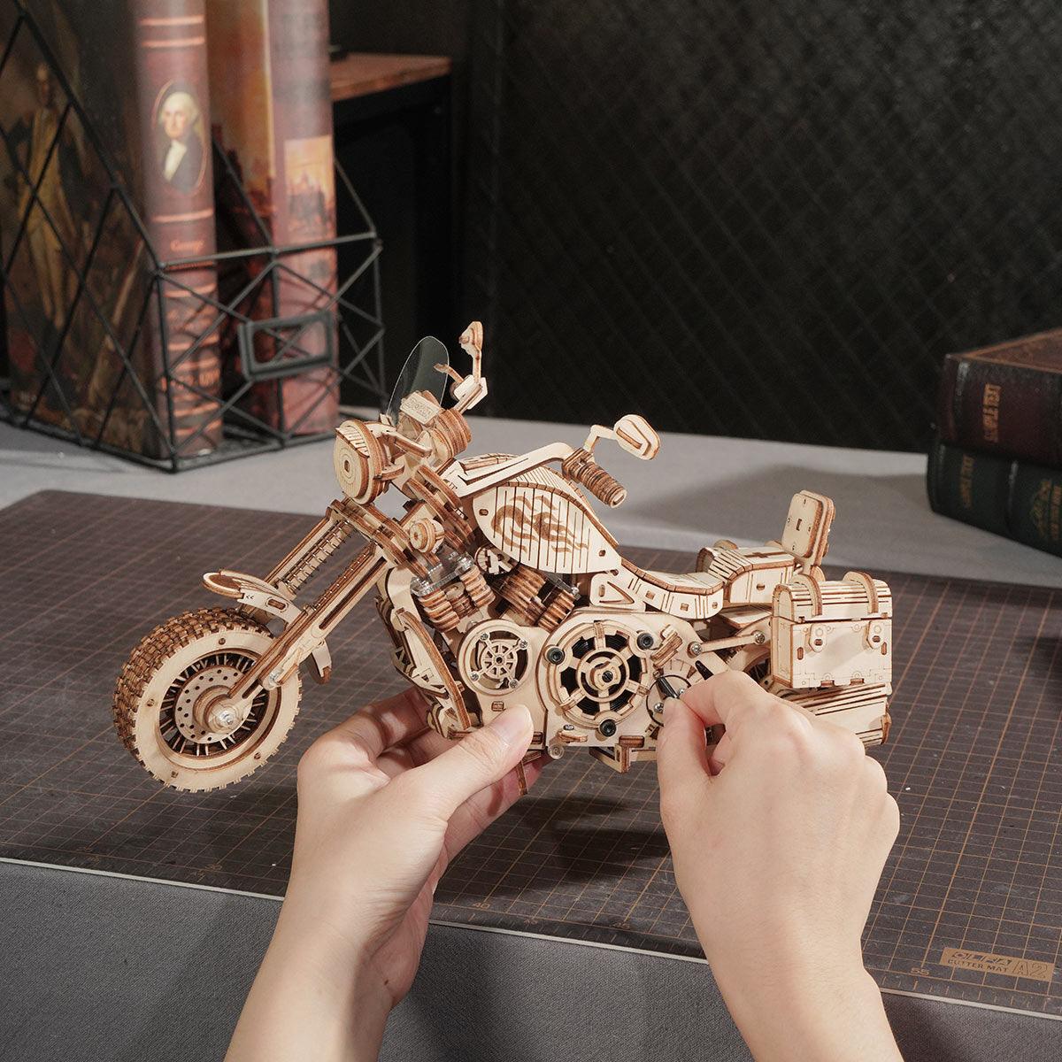 Puzzloria™ | Wild West Cruiser 3D Wooden Motorcycle Puzzle - Puzzloria