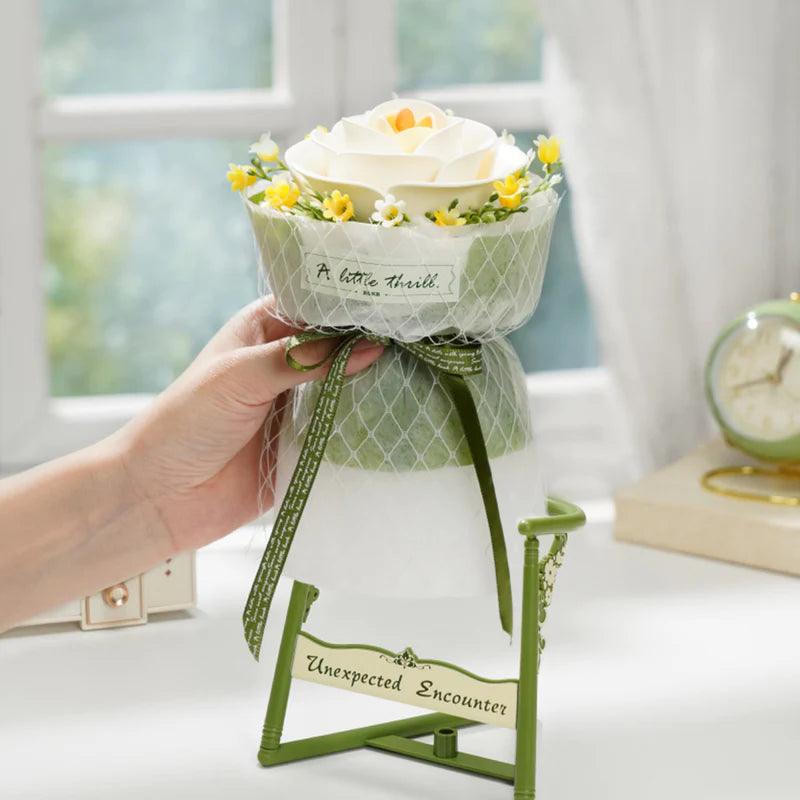 Puzzloria™ | A Little Thrill Miniature Blooms - Puzzloria