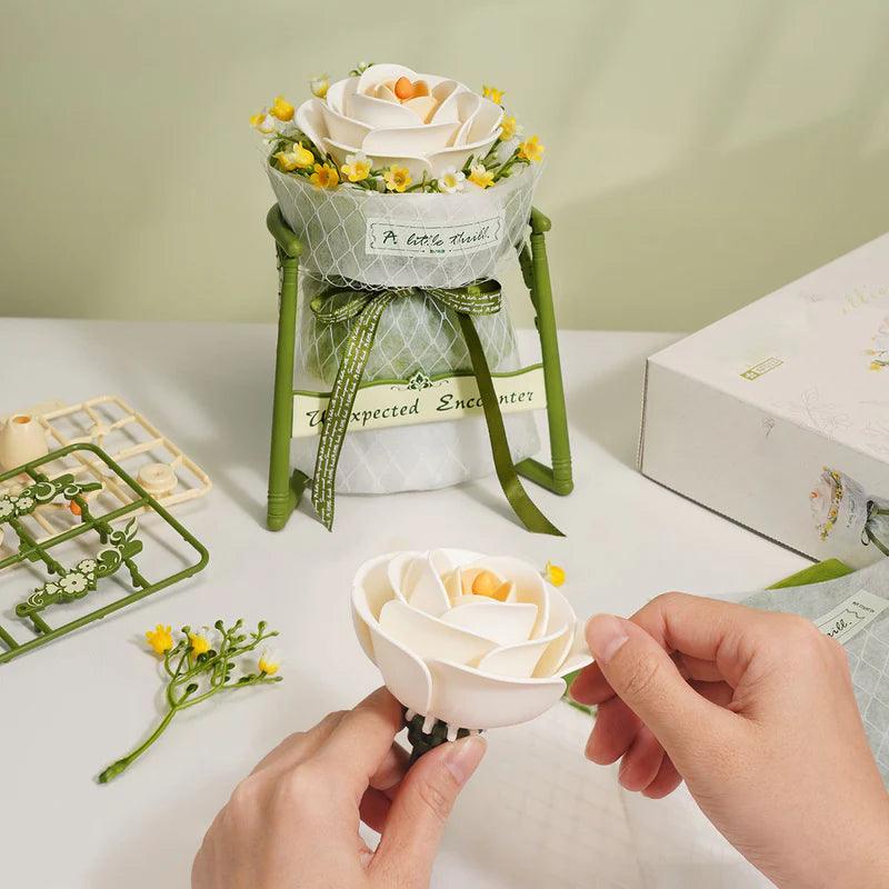 Puzzloria™ | A Little Thrill Miniature Blooms - Puzzloria