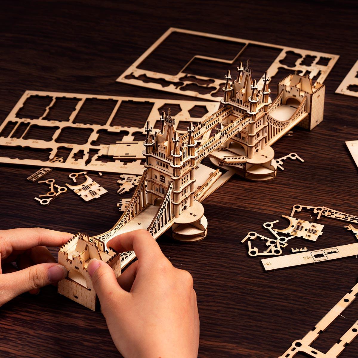 Puzzloria™ | Illuminated Tower Bridge 3D Wooden Puzzle - Puzzloria