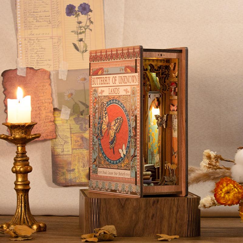 Puzzloria™ | DIY Booknook Kit (Butterfly of the Unknow Lands) - Puzzloria