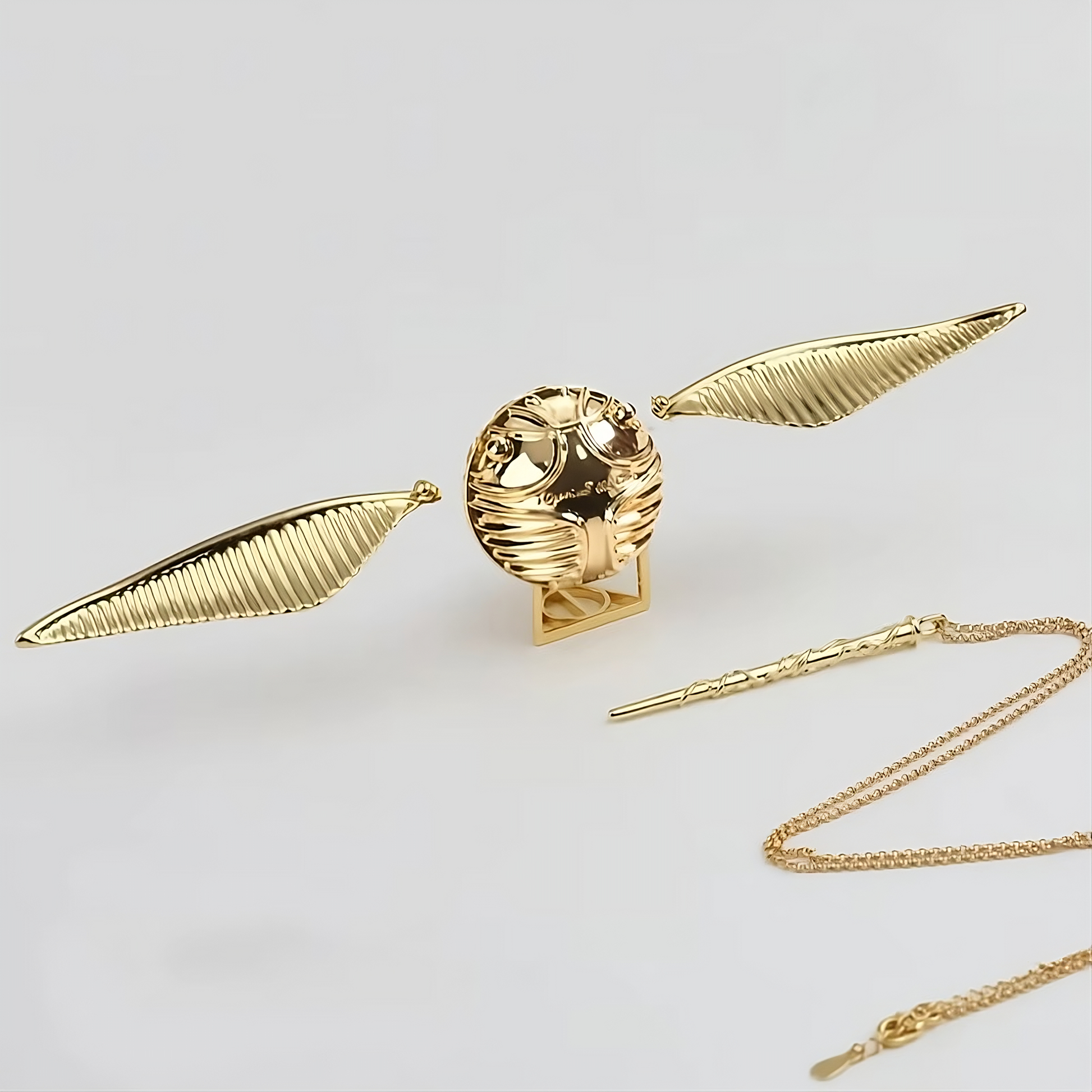Magical Harry Potter Golden Snitch Ring Box Detachable