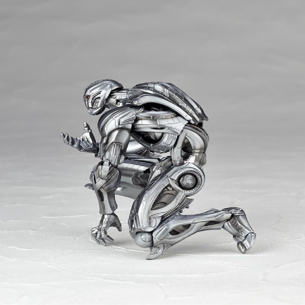 Puzzloria | Ultimate Ultron Action Figure - The Avengers: Age of Ultron