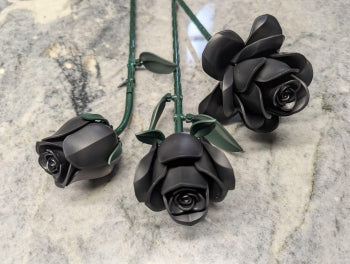 Puzzloria™ | Eternal Black Rose Bouquet Building Blocks Customer Review