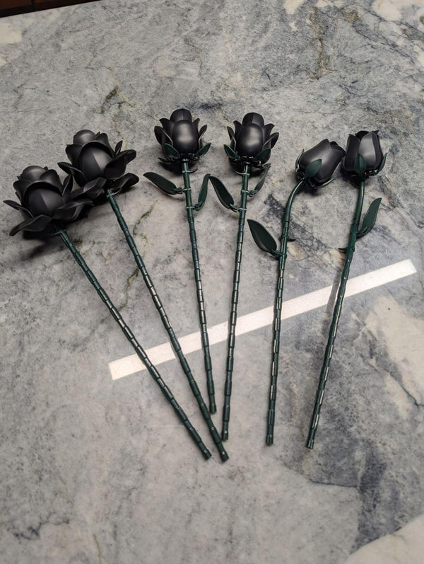 Puzzloria™ | Eternal Black Rose Bouquet Building Blocks Customer Review