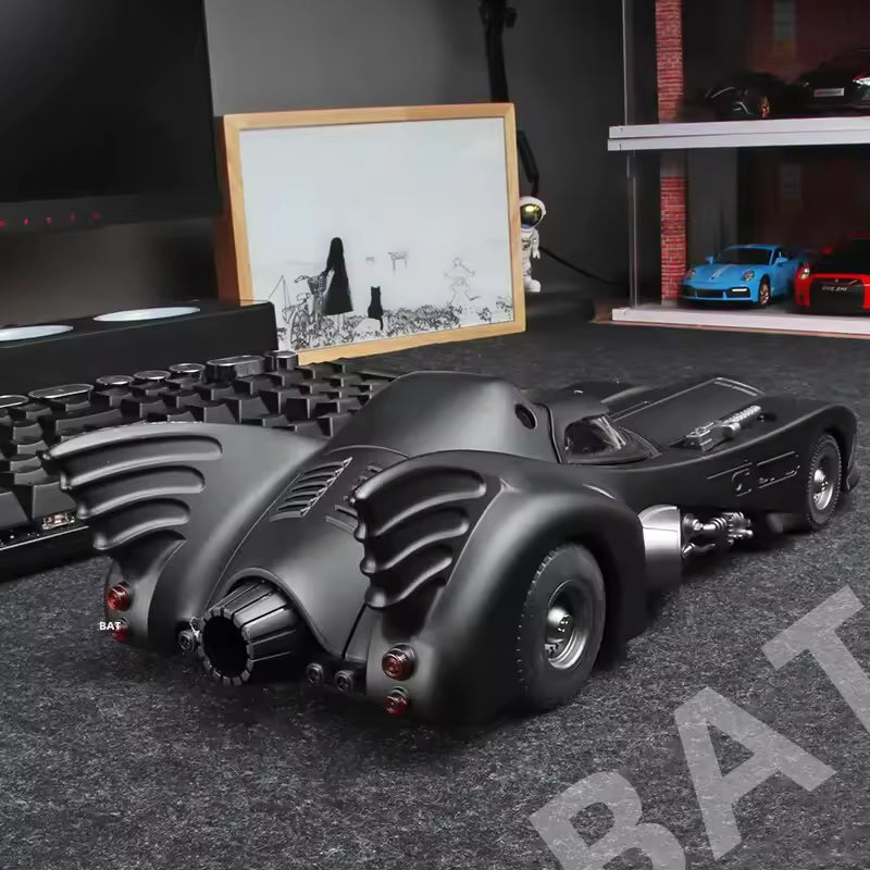 1989 Batmobile toy car with rear jet turbine and bat wing fins, metal Batman car model for desk display and collectors, 1989 Black