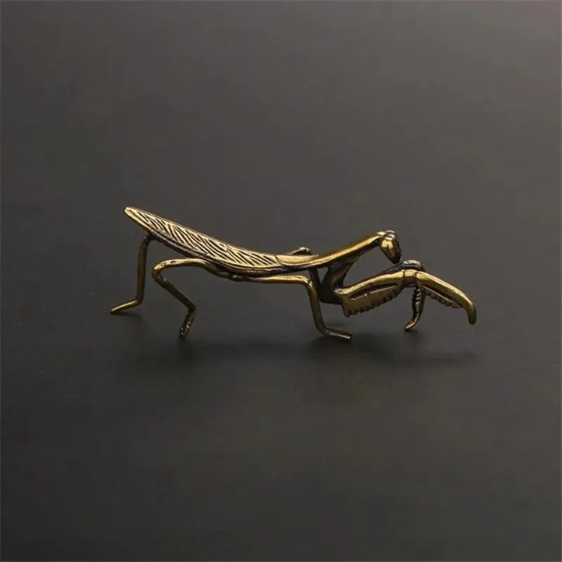 collectible miniature animal figurine in cast metal, praying mantis ornament for a bonsai tray or terrarium