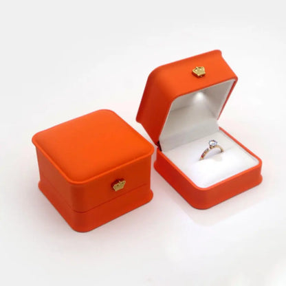 Wedding band LED ring box velvet, double slot engagement case for ceremony and proposal moment — SKU_1753396775678_576 SKU_1753396775678_877 SKU_1753396775678_587 SKU_1753396775678_18 SKU_1753396775678_387 SKU_1753396775678_680 SKU_1753396775678_113 SKU_1753396775678_589 SKU_1753396775678_207 SKU_1753396775678_571 SKU_1753396775678_896 SKU_1753396775678_445