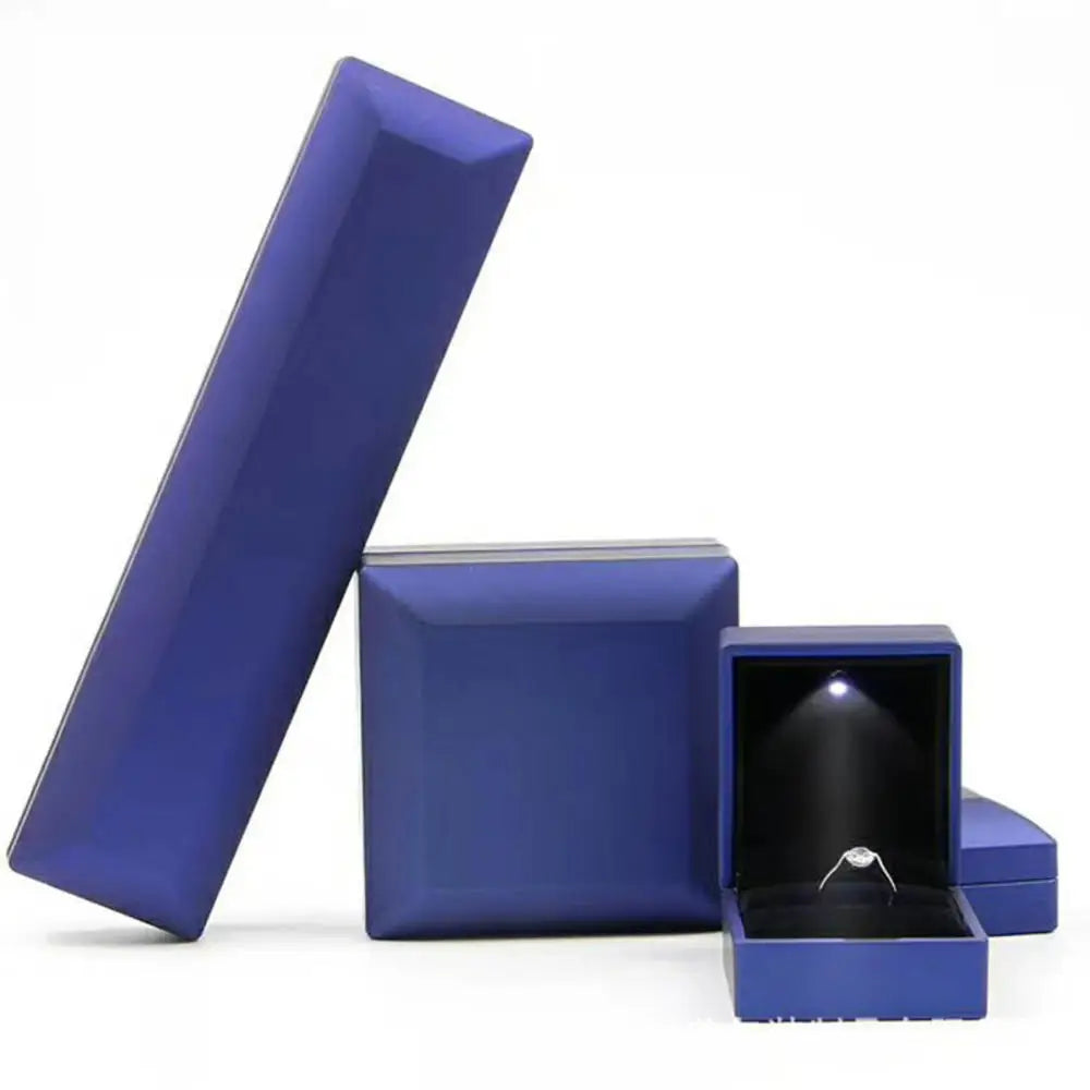 LED engagement ring box for proposal, velvet jewelry case with automatic light for romantic moment — SKU_1753396775678_18 SKU_1753396775678_387 SKU_1753396775678_680 SKU_1753396775678_113 SKU_1753396775678_589 SKU_1753396775678_207 SKU_1753396775678_571 SKU_1753396775678_896 SKU_1753396775678_445 SKU_1753396775678_61 SKU_1753396775678_655 SKU_1753396775678_396