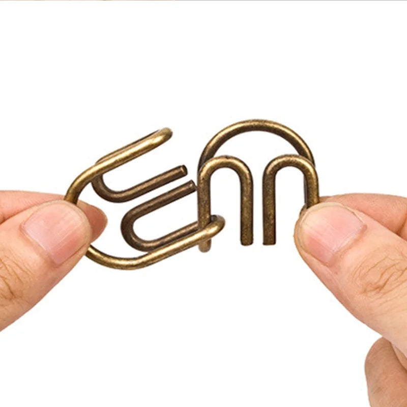 polished steel wire puzzle pack 8 pieces classic horseshoe ring hook knot disentanglement office desk brain game – Blue, Yellow, Pink, Green