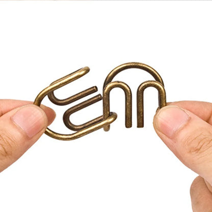 polished steel wire puzzle pack 8 pieces classic horseshoe ring hook knot disentanglement office desk brain game – Blue, Yellow, Pink, Green